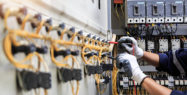 Professional Electrician technician working in Shreve, OH